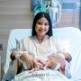 6 Potret Zivanna Letisha Dikaruniai Bayi Kembar, Kebahagiaan Makin Lengkap!