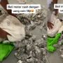 Pria Beli Sepeda Motor Pakai Uang Koin Sekarung, Totalnya Capai Rp 18 Juta