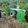 Rem Blong, Bus Rombongan Santri Terguling di Jalur Wisata Guci Tegal, Balita Jadi Korban