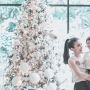 6 Potret Dekorasi Natal di Rumah Sandra Dewi, Dirancang oleh Desainer Interior