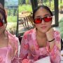 6 Gaya Bridesmaid di Lamaran Vidi Aldiano dan Sheila Dara, Nyentrik Pakai Kebaya