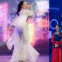 10 Adu Gaya Artis di Indonesian Music Awards 2021, Tampil Serba Glamor