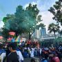 Bergerak ke Balai Kota Setelah Bertemu MK, Massa Buruh Tagih Janji Anies Naikan Upah