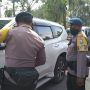 Perlancar Kendaraan Bantuan, Mobil Tak Berkepentingan Jangan Mendekat Area Erupsi Semeru