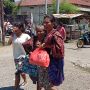 Trauma Banjir Bandang, Warga NTT Masih Ketakutan Masuk Rumah Setelah Gempa