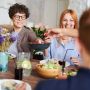 Tak Sekadar Ngumpul, Ini Ragam Manfaat Makan Bersama Keluarga