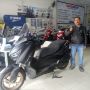 Dagang Bumbu Dapur, Lelaki Ini Sukses Meminang Yamaha XMax Pakai Uang Pecahan