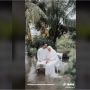 Tak Kehabisan Akal, Pengantin Ini Lakukan Pemotretan Pernikahan Bertema Banjir
