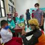 Viral Bocah SD Tak Ingin Divaksin, Histeris hingga Tendang Alat Vital Gurunya