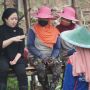 Ikut Tanam Bawang di Nganjuk, Puan Dicurhati Petani Banyak Utang Karena Rugi Panen
