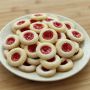 Rekomendasi Hidangan Natal: Resep Kue Strawberry Thumbprint ala Chef Devina Hermawan