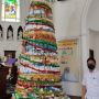 Unik! Bukan Cemara, Gereja Mewah di Tangsel Ini Buat Pohon Natal dari Sembako