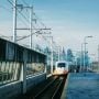Jepang Lahirkan Dual-Mode Vehicle: Kendaraan Persilangan Mobil dan Gerbong Kereta Api