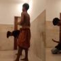 Viral Pemuda Lakukan Gerakan Salat Sambil Merokok dan Telanjang Dada, Aksinya Tuai Kecaman