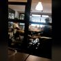 Rekam Pemuda Main Kartu di Kafe, Pria Ini Pergoki Trik 'Transaksi Gelap': James Bond Kalah