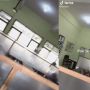 Sekolah Mulai Tatap Muka, Kelas ini Gunakan Pembatas Antar Meja Layaknya Warnet