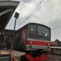 Ada Asap dan Percikan Api di Kereta, Penumpang KRL hingga Masinis Berhamburan Keluar
