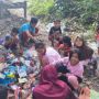 Mahasiswa KKN Unsulbar Gelombang XVIII Melaksanakan Program Ekobrik di Dusun Galung Paara