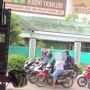 Viral Siswi SMA Berkerudung Pakai Helm Nyeleneh, Warganet: Ranger Putih