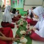 Syukuran PTM Terbatas, Siswa SD di Magelang SantapNasi Kembulan