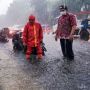 Hujan Angin Terjang Surabaya, Sejumlah Ruas Jalan dan Kampus Unair Kebanjiran