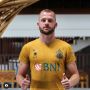 Melvin Platje Resmi Berseragam Bhayangkara FC