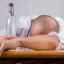 4 Dampak Buruk Minuman Beralkohol bagi Kesehatan, Hati-hati!