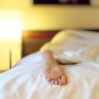 Penyebab dan Solusi untuk Kaki Kram saat Tidur