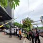 Lampu Gantung Bergoyang, Penghuni Hotel di Bekasi Berhamburan Lari Keluar Hotel