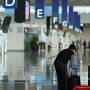 Hong Kong Larang Penerbangan dari 150 Negara, Termasuk dari Inggris dan Amerika Serikat