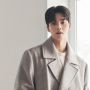 Song Kang Bikin Jantung Berdebar dalam Potret di 2022 Seasons Greetings