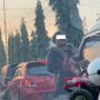 Cari Nafkah dengan Ngamen Ular di Jalanan, Kondisi Tangan Bapak Ini Jadi Sorotan
