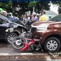 Kecelakaan Mengerikan Terjadi di Kawasan Air Mancur Kota Bogor, Satu Motor Terjepit