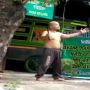 Pria Ngamuk Bawa Golok di Denpasar yang Sempat Viral Akhirnya Dibawa ke RSJ Bangli