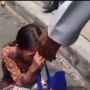 Viral Gegara Parkir Sembarangan Anak Ini Menangis hingga Berlutut Saat Motornya Diangkut Petugas