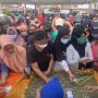 Heboh Minyak Goreng Dijual Rp10 Ribu Diserbu Ibu-ibu di Batam, Rela Desak-desakan
