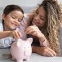 Menabung Saja Tidak Cukup, Ini Tips Ajarkan Anak Kelola Uang dengan Tepat