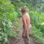 Viral Seorang Kakek Tinggal Sebatang Kara di Gubuk Tengah Hutan di Ngantang