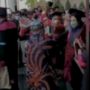 Viral Momen Sang Ayah Beri Buket Bunga kepada Putrinya yang Wisuda Bikin Warganet Berurai Air Mata
