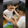 Viral Momen Kakak Menyuapi Adiknya dengan Cara Tidak Biasa, Warganet:Demi Gak Ngamuk