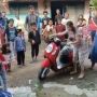 Viral Syukuran Motor Baru, Lindas Telur Pakai Motor dan Sebar Uang Koin Jadi Rebutan Tetangga