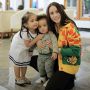 OOTD Momo Geisha saat Momong Anak, Harganya Ada yang Tembus Rp100 Juta