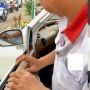 Rancang Mobil Dua Pintu untuk Anak Gadisnya, Aksi Bapak-bapak Ini Tuai Pujian Warganet