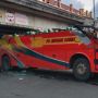 Atap dan Badan Bus Terpisah usai Hantam Flyover Padang Panjang, 17 Orang Luka-luka