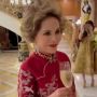 Viral Ratna Dewi Istri Presiden Soekarno Nyanyi Sambil Dansa di Usia 82 Tahun, Publik Takjub