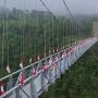 Niat Foto-foto di Jembatan Viral, Penampakan Antreannya Bikin Publik Geleng-geleng: Beginilah Indonesia