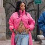 Pakai Lingerie di Paris Fashion Week, Rihanna Pamerkan Perut Hamil