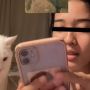 Viral Kucing Ogah Nonton Jimin dan Suga, Ternyata 'Ngefans' Member BTS Ini