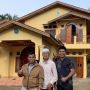 Sudah Lama Tajir, Ini Potret Rumah Haji Faisal di Kampung