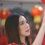 Rayakan Imlek, 7 Outfit Cantik Artis Thailand yang Bisa Jadi Inspirasi